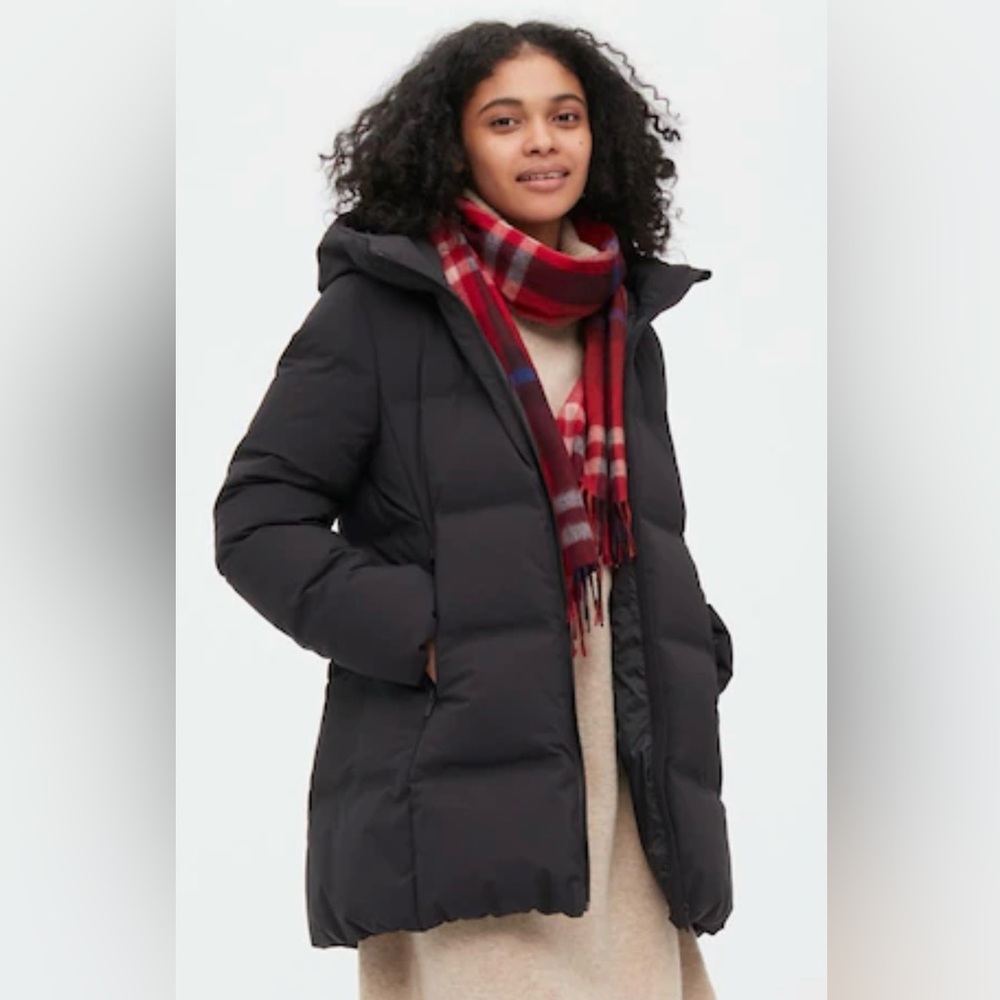 Uniqlo Womens Seamless Down Short Coat in Natural